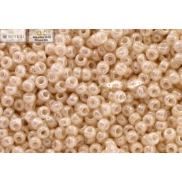 Japán kásagyöngy Miyuki 8/0, elefántcsont ceylon, 10g